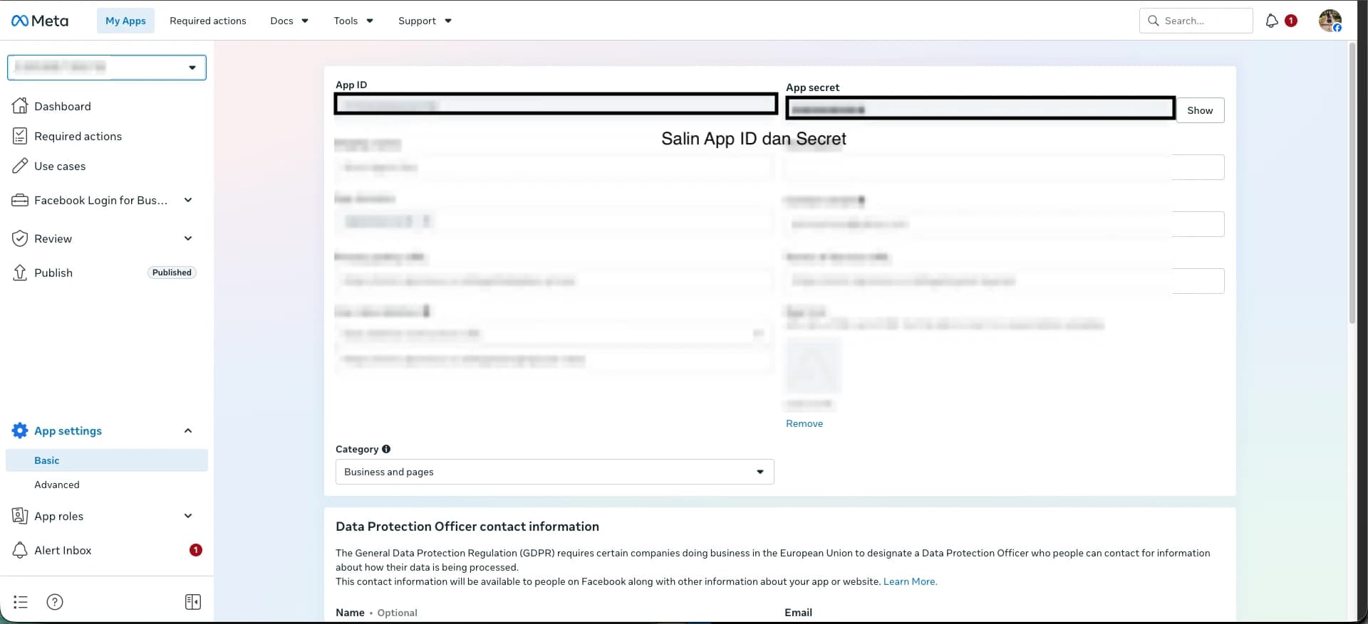 Halaman pengaturan dasar aplikasi Meta, tempat App ID dan App secret berada, keduanya disensor