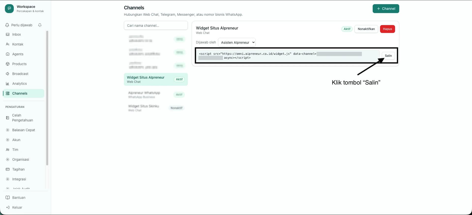 Panel detail channel menampilkan baris skrip widget beserta tombol Salin di sebelah kanannya